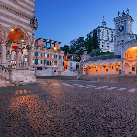 Ampio Trilocale A Udine Centro Daire Dış mekan fotoğraf