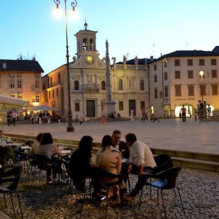 Ampio Trilocale A Udine Centro Daire Dış mekan fotoğraf